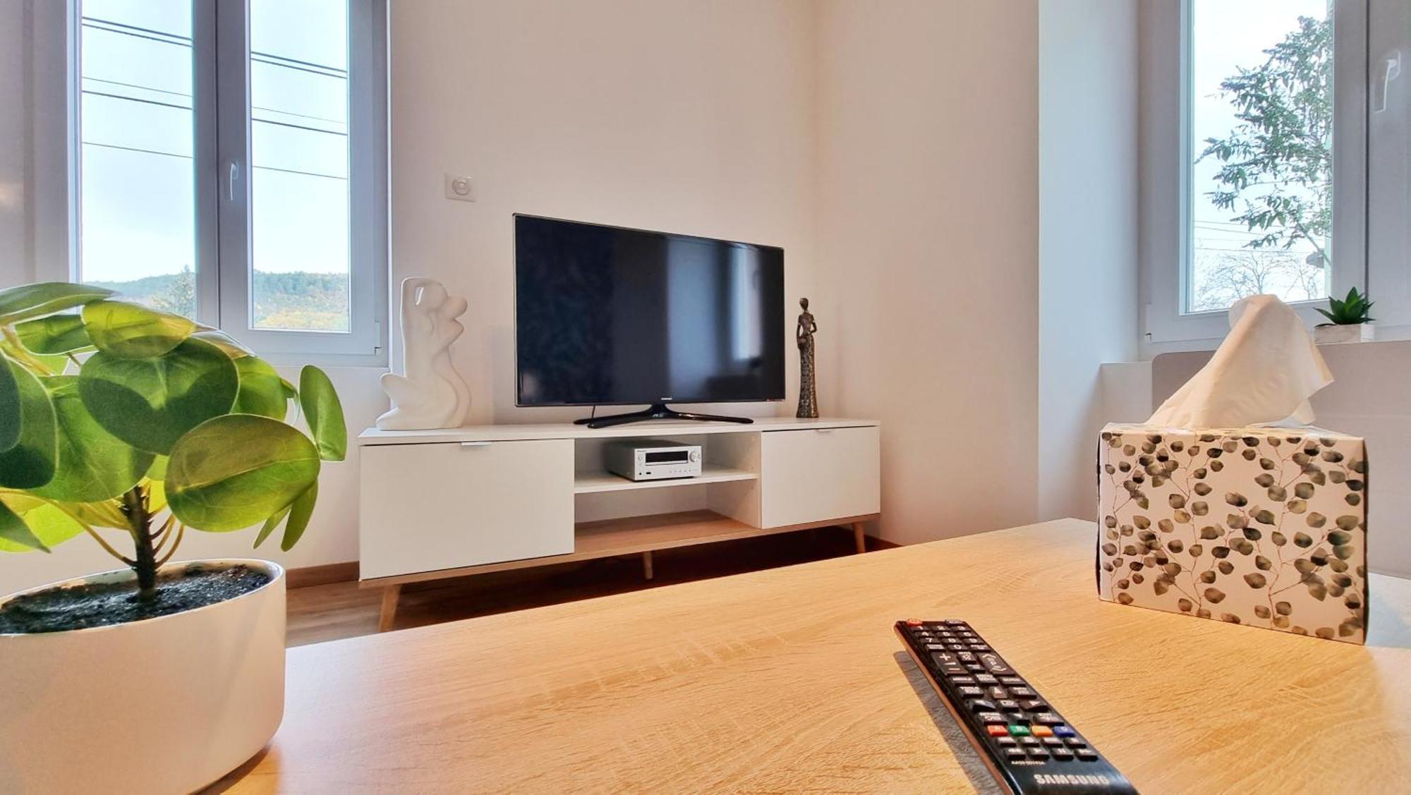 La Buhl Verte - Chic Et Moderne - Calme - Fibre - Relax Bnb Ngoại thất bức ảnh